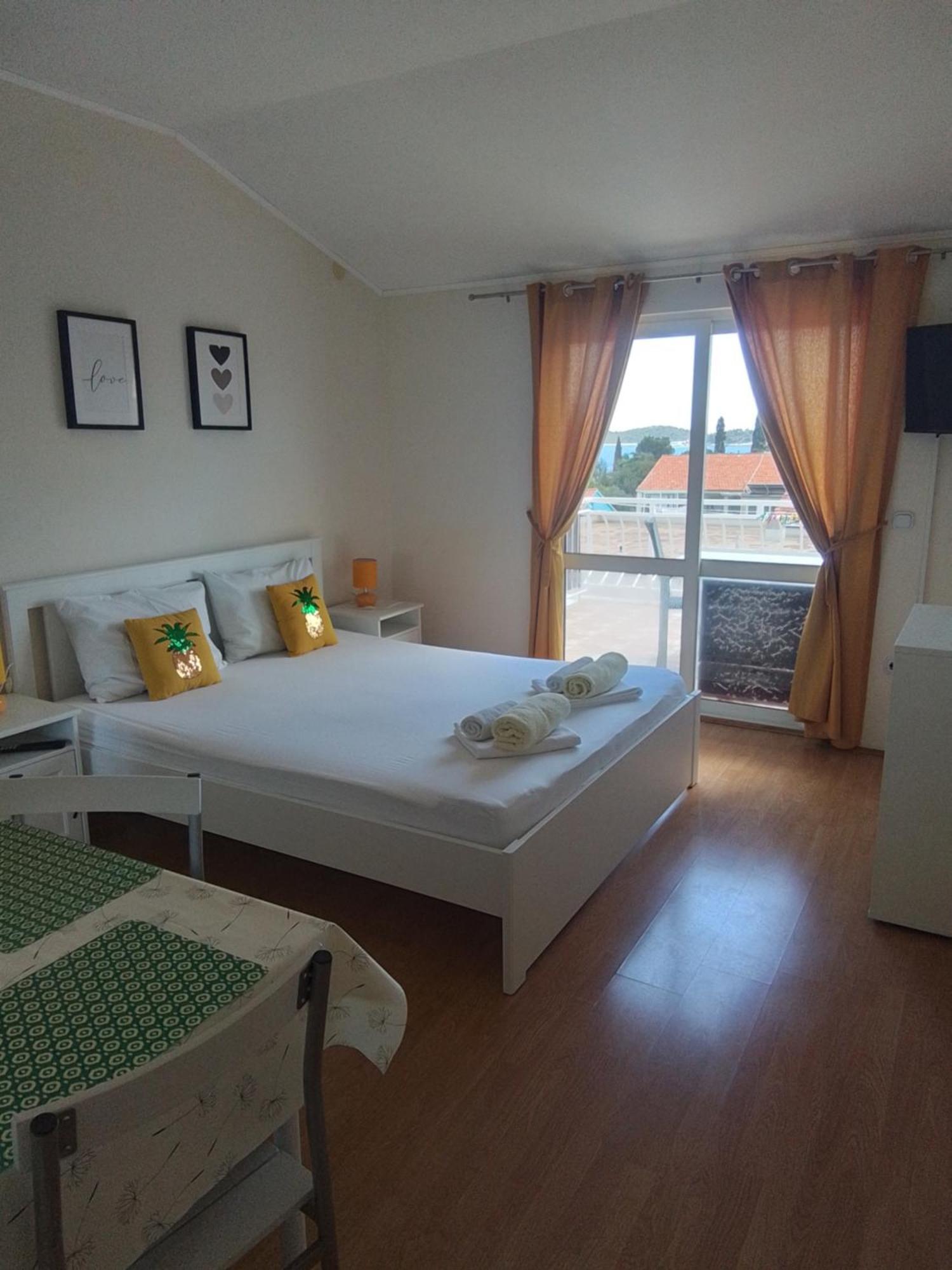 Apartmani Fani 2 Min Walking From Sea Orebić Eksteriør billede